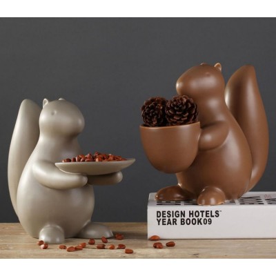 modern style squirrel shape ceramic home decor and plate for nut