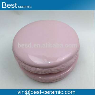 Hot sale pink color glazed ceramic macarons shape unique jewelry holders